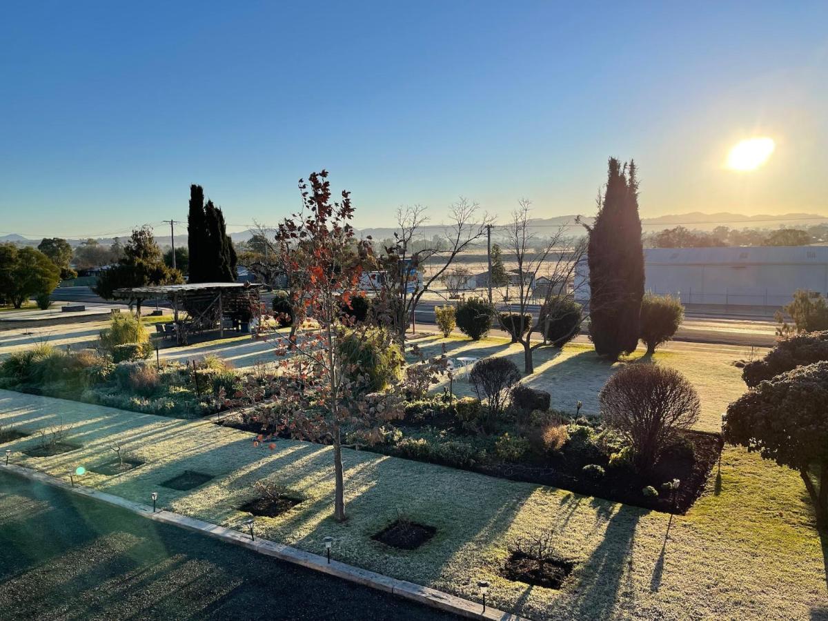Quirindi Sunflower Motor Inn Экстерьер фото