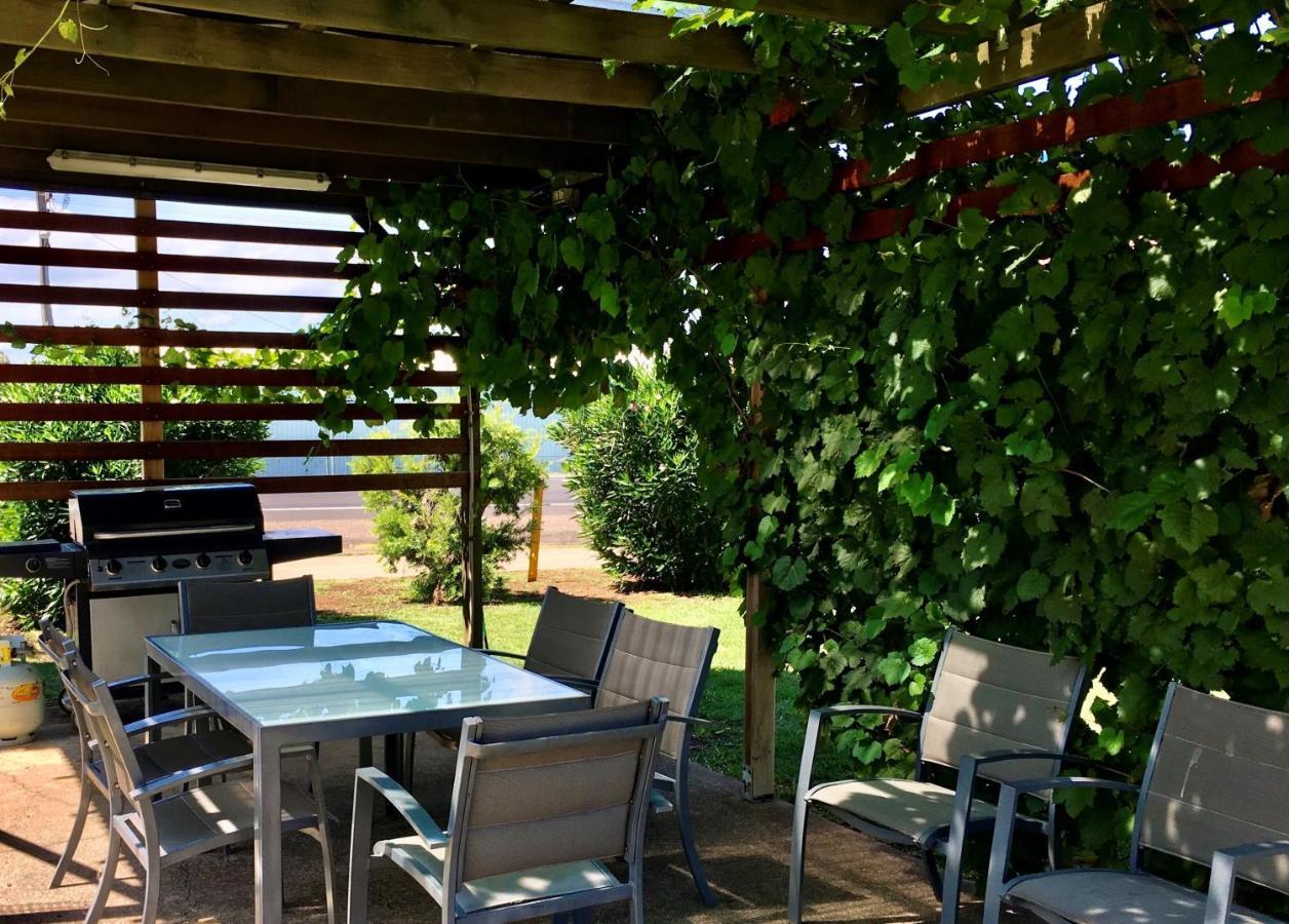 Quirindi Sunflower Motor Inn Экстерьер фото
